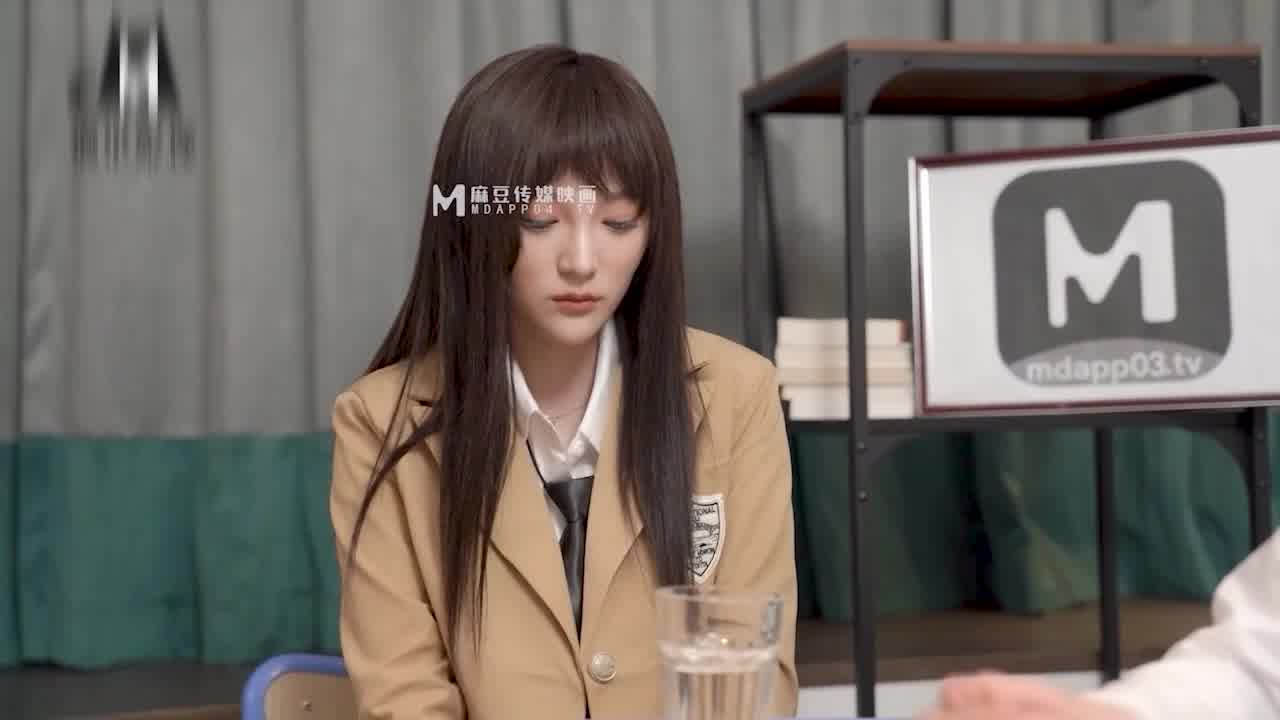  优等生的生理辅导：狼师催眠诱奸得逞！强制抽插！ 的剧照9