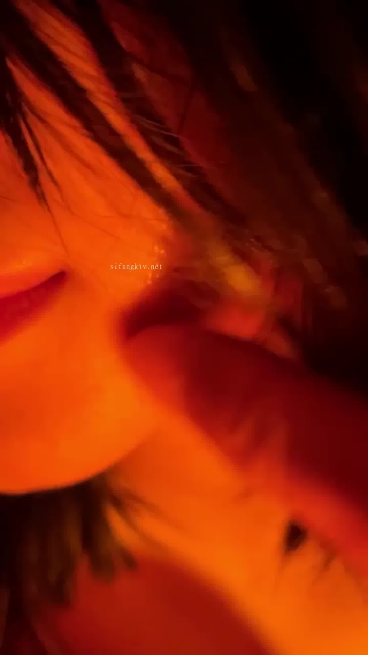  气氛好灯光佳 母狗骑上位 的剧照6