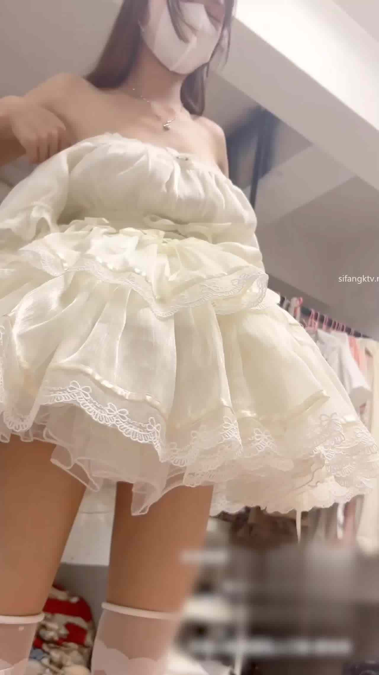  叛逆情侣 主打就是叛逆 这样才好玩 的剧照2