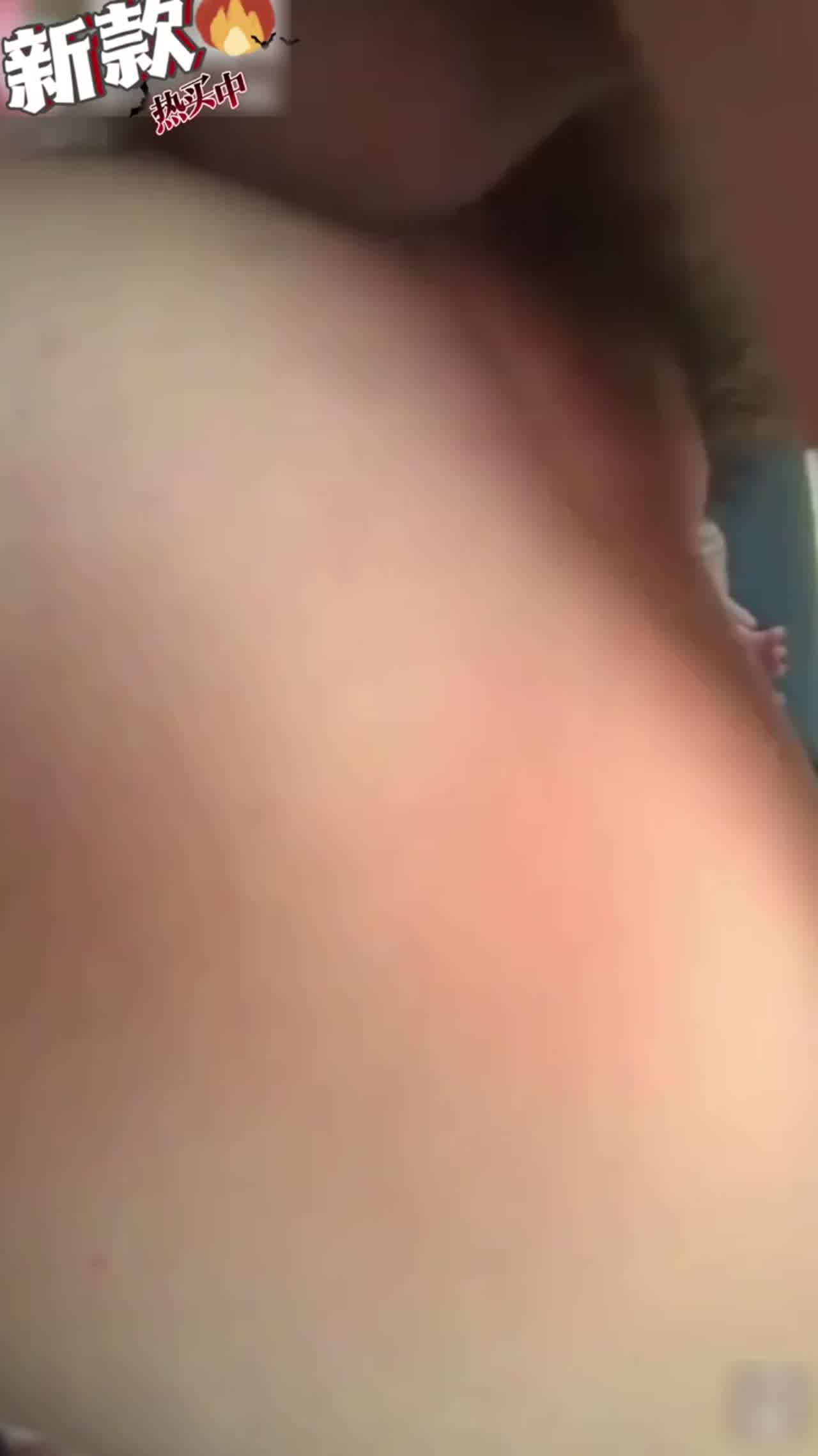  【真实破处】高考完卖处赚学费，穷人家的小妹妹 逼都被草肿了 的剧照8