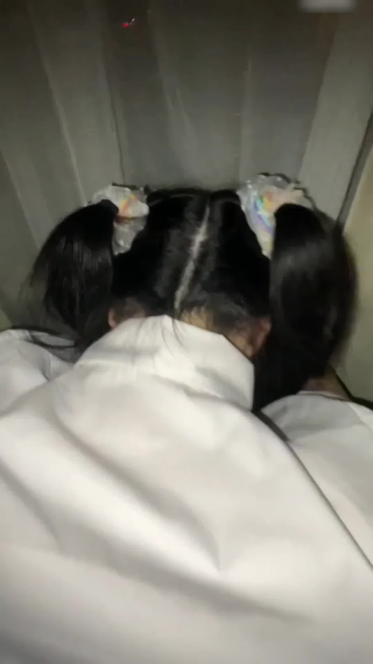  【真实约炮高中生】很少做爱的嫩妹被操脸红了！羞涩朦胧的少女，穿着jk制服特别害羞，一直捂住自己的脸 的剧照6