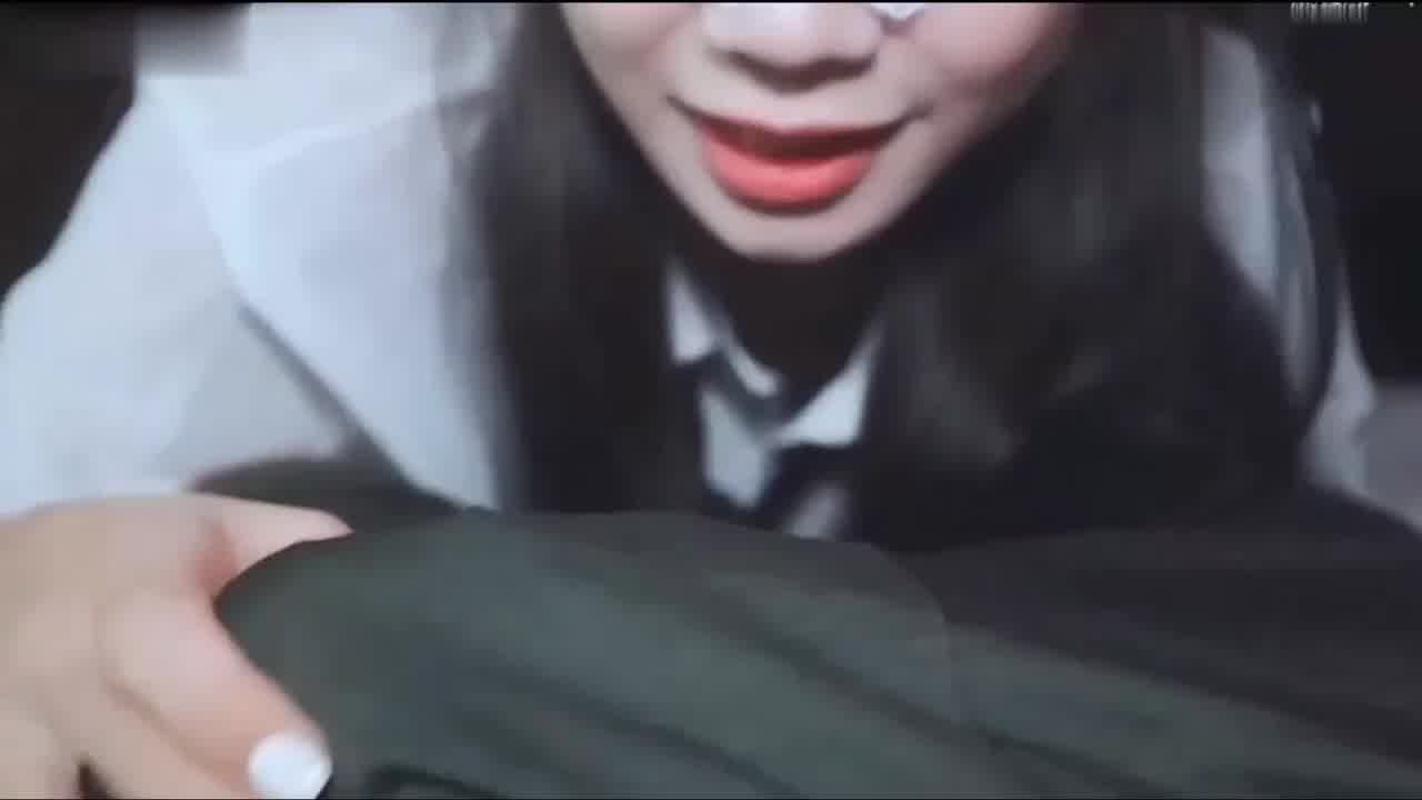  极品宝藏女孩 用肉体榨干学长精液 两次大量射精 的剧照4