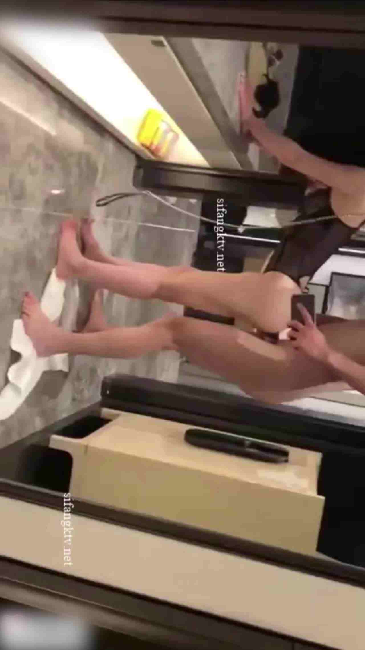  一根鸡巴根本满足不了的荡妇 的剧照3