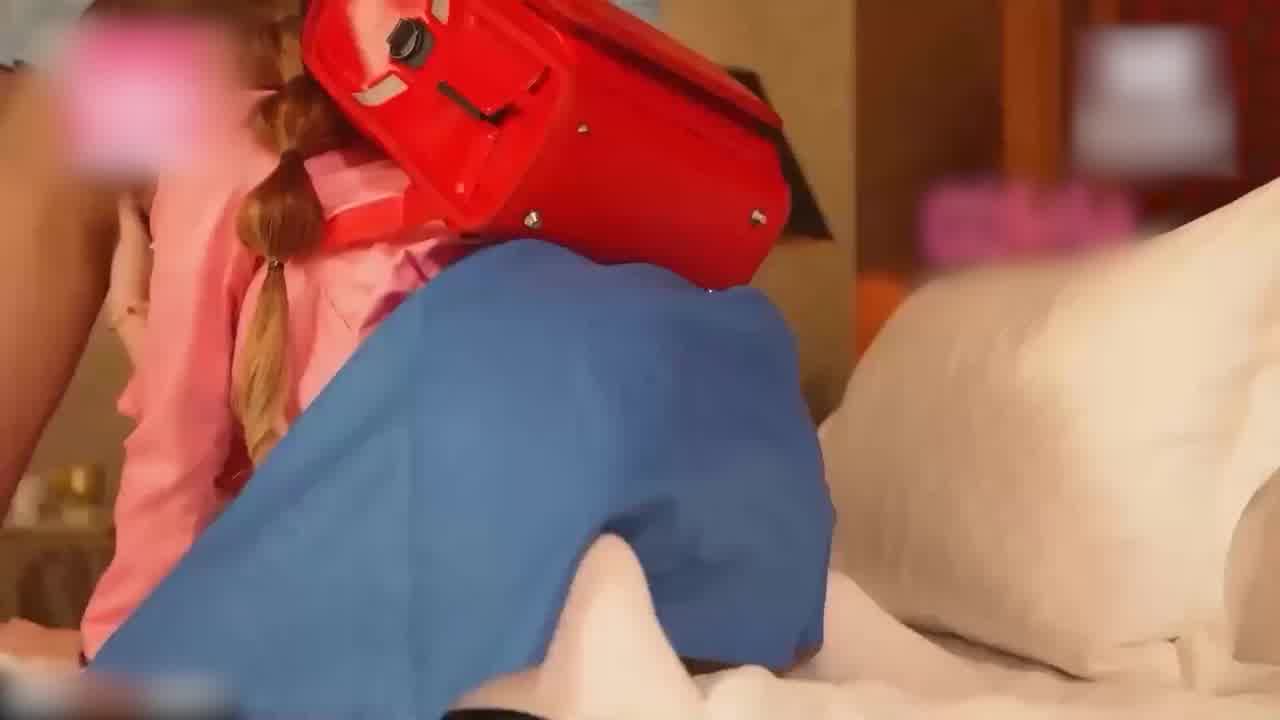  麻豆 淫荡静香的偷腥体验 的剧照3