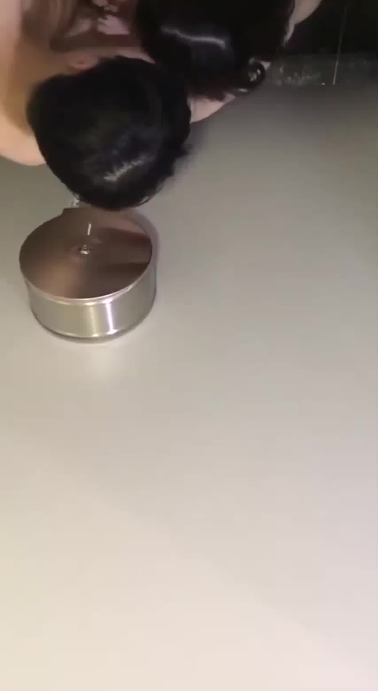  偷拍学生情侣厕所打炮，被发现了 的剧照10