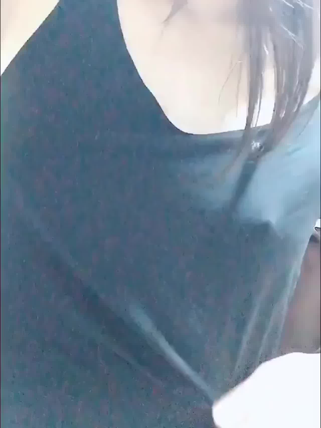  幼女摸摸给你看 的剧照4