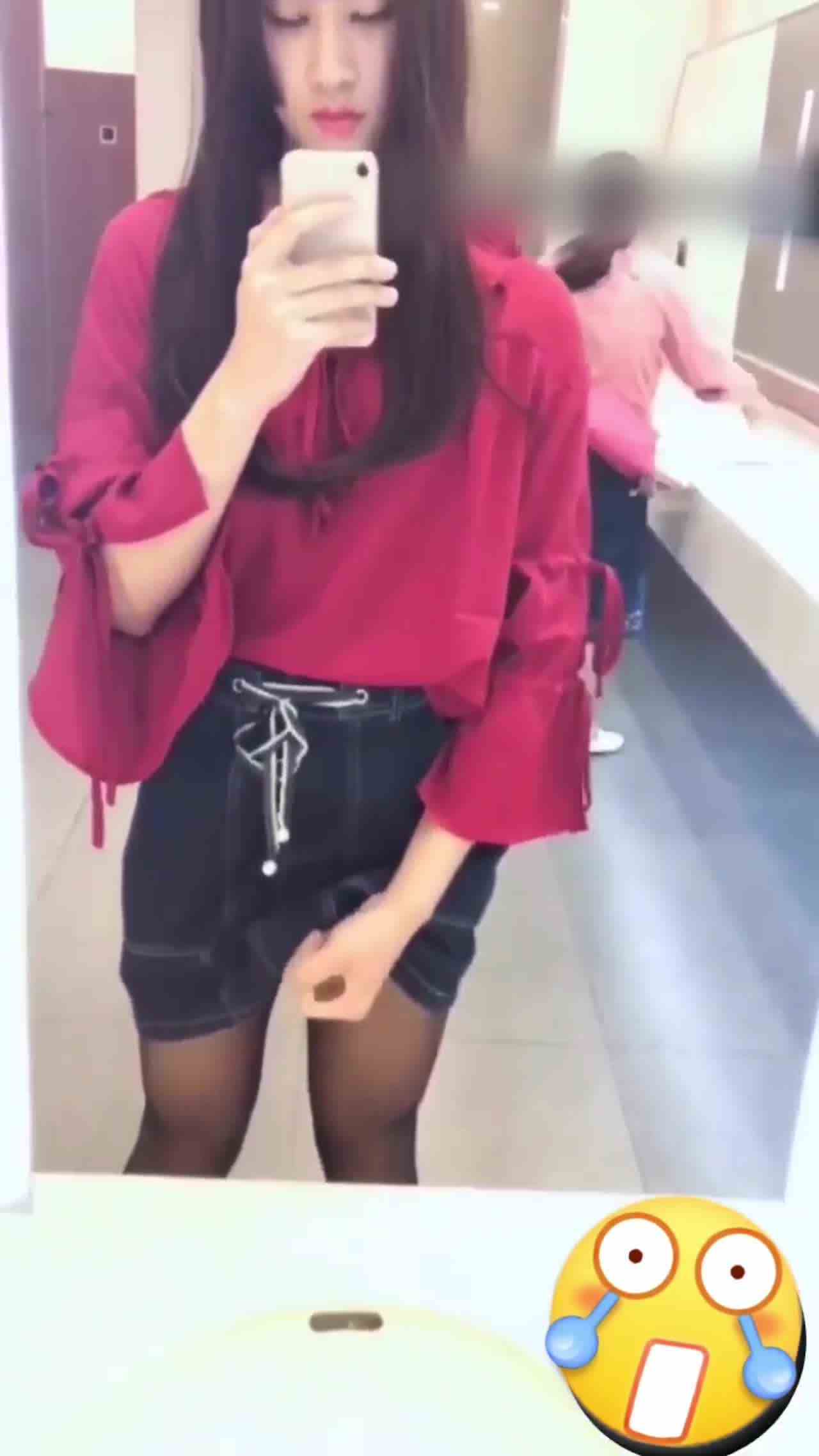  可爱伪娘露出那大根 吓死了 的剧照10